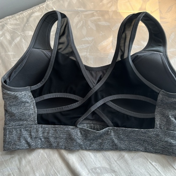 bcg XL sports bra. Never worn. Width 16” - Picture 2 of 5
